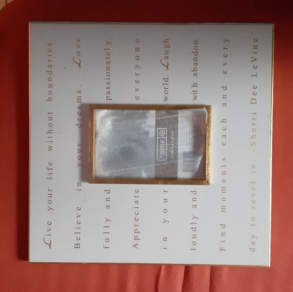 Nwt-Decorative picture frame - Picture 1 of 3